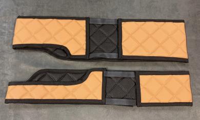 Sitzsockelverkleidung aus Kunstleder für Volvo FH4, FH5 Beifahrersitz drehbar, cappuccino-matt, Umr. schwarz